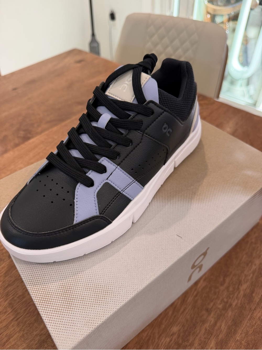 On Running Black and Lavender Low-Top Sneaker